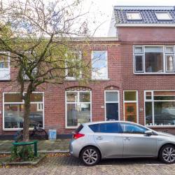 Grave van Solmsstraat 25 